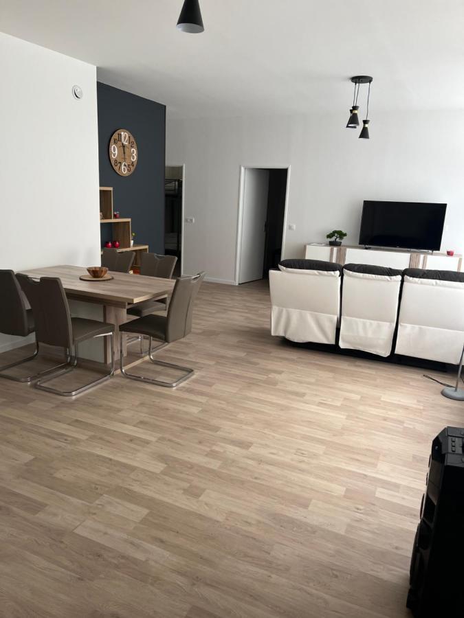 Appartement T4 140 M2 Spacieux Et Calme Pour 8 Personnes Люс-Сен-Совёр Экстерьер фото